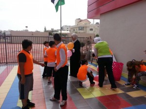 10621925_373779549445844_712013321_n